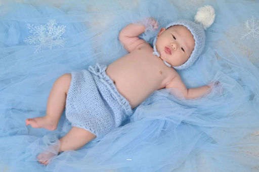 桂阳宝宝几个月可以吃饭